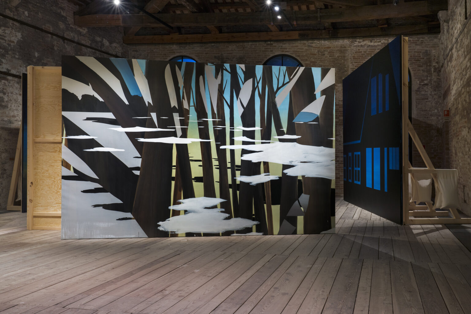 Vues d'exposition, "Tina Gillen. Faraway So Close", Pavillon du Luxembourg, La Biennale di Venezia 2022. Photo : Florian Kleinefenn. Courtesy de l'artiste et Mudam Luxembourg – Musée d’Art Moderne Grand-Duc Jean